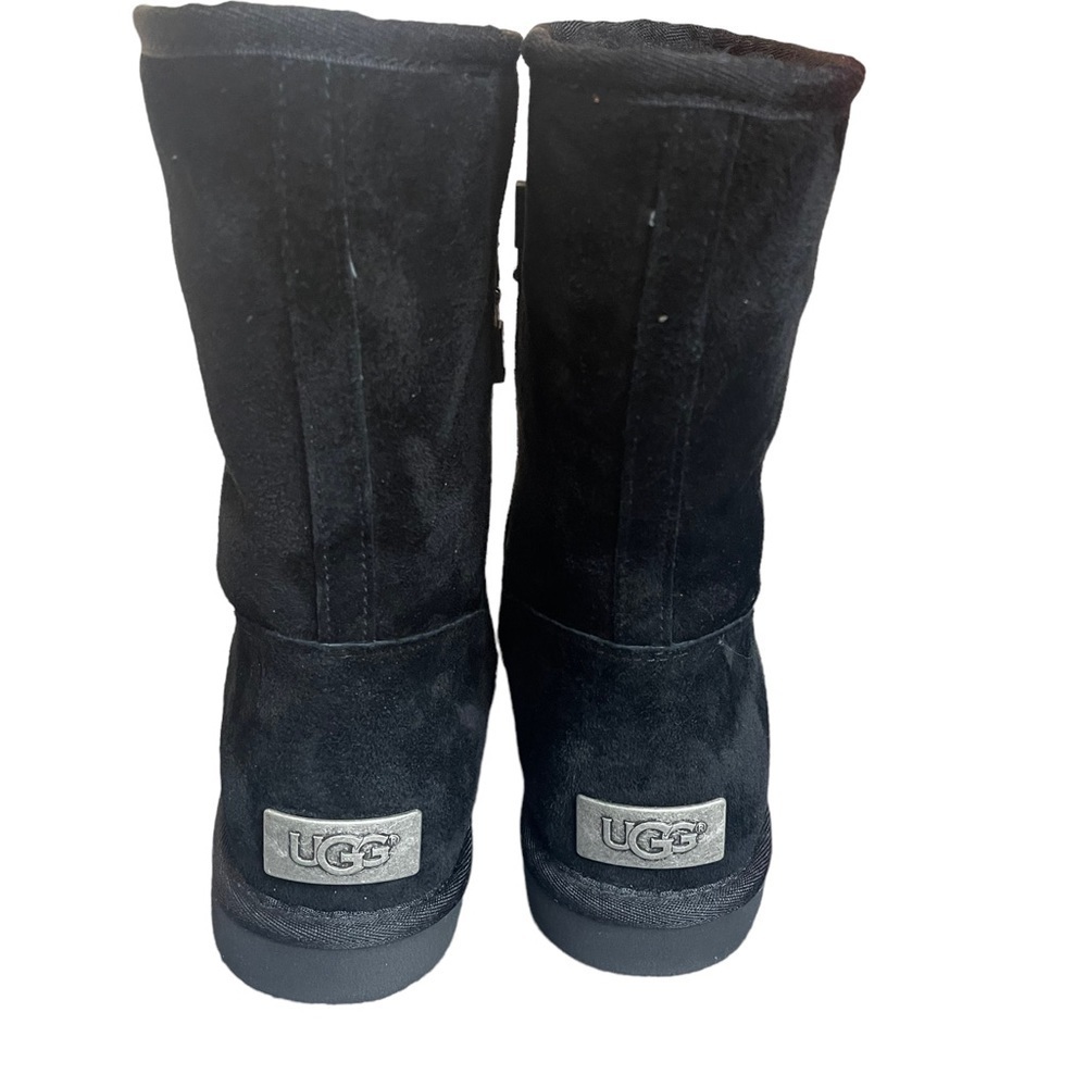 UGG Australia Celvin Black water-resistant
Suede Shearling boots 1016591 size 5 - Picture 9 of 15